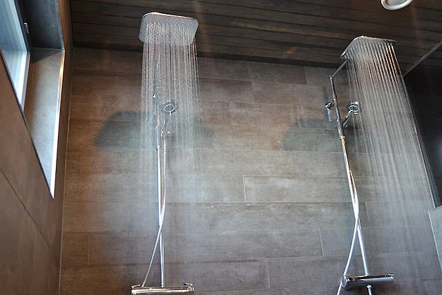 Смеситель для душа термостатический Oras Optima 7160U (детальная фотография), округлая форма