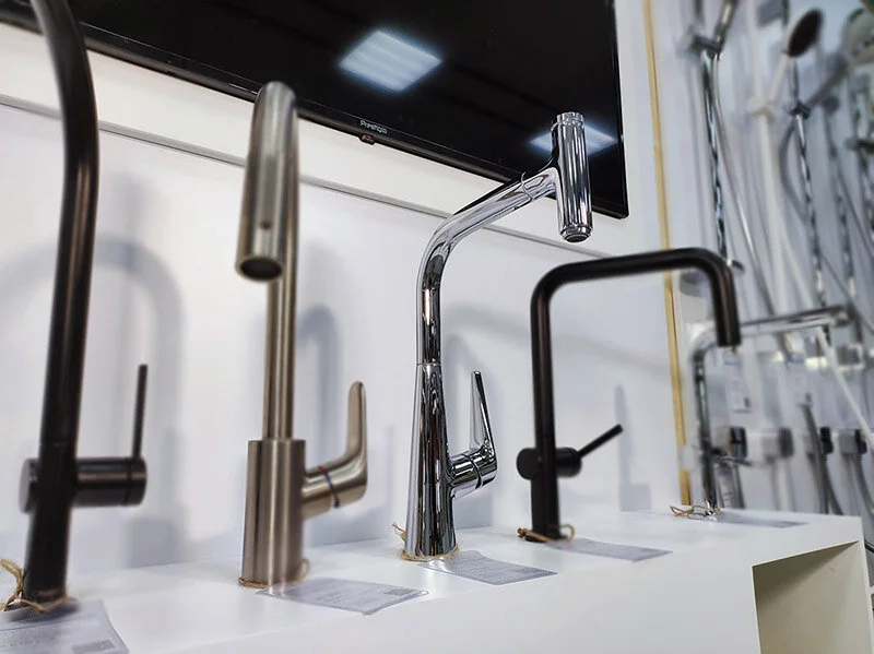 Смеситель для кухни Hansgrohe Talis Select S 72821 с выдвижным изливом (детальная фотография), с 1 монтажным отверстием