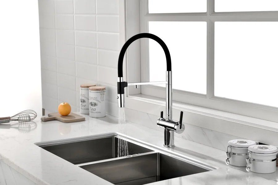 Смеситель для питьевой воды Paulmark Gravity хром Gr213888-CR (детальная фотография), высокие, из латуни, округлая форма, для питьевой воды с фильтром