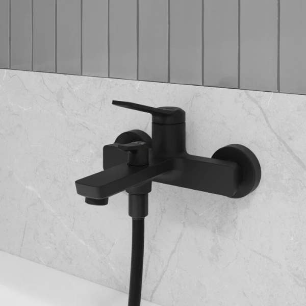 Смеситель для ванны IDDIS Parker черный матовый PARBL02i02WA (детальная фотография), современные, hi-tech