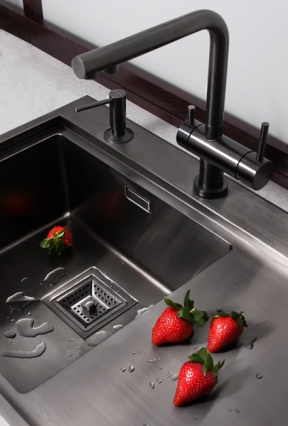 Смеситель для кухни Omoikiri Nagano-GM + Pure drop Lite вороненая сталь 4179.8028 (детальная фотография), для кухни