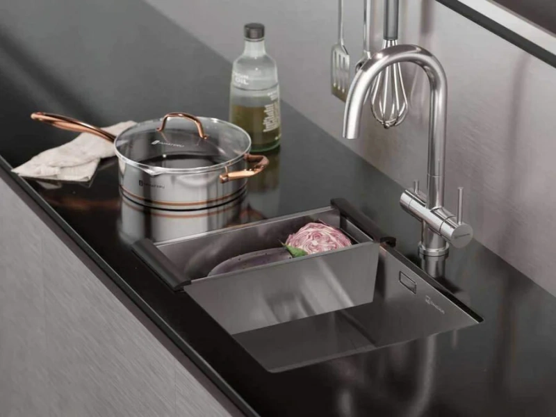 Смеситель для кухни Omoikiri Akita нержавеющая сталь 4994086 (детальная фотография), с поворотным изливом