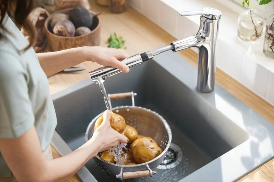 Смеситель для кухни Hansgrohe Zesis M33 хром 74804000 (детальная фотография), для кухни
