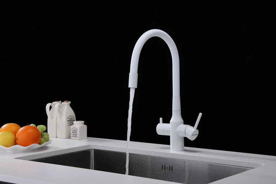 Смеситель для кухни Paulmark Salix белый матовый Sa213419-431 (детальная фотография), с поворотным изливом, с гибким изливом