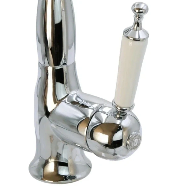 Смеситель для кухни Migliore Oxford 18 с выдвижным изливом (детальная фотография), с поворотным изливом