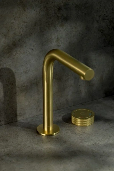 Смеситель для раковины Boheme Tech автоматический золото матовое 158-MG (детальная фотография), современные, hi-tech