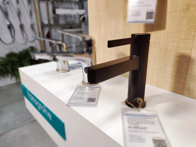 Смеситель для раковины Hansgrohe Finoris черный матовый 76010670 (детальная фотография), с 1 монтажным отверстием