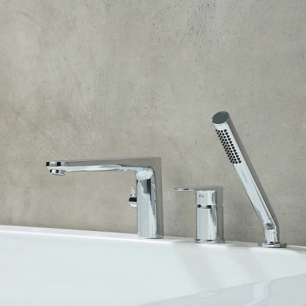 Смеситель для ванны Акватек Ника хром AQ1848CR (детальная фотография), с длинным изливом