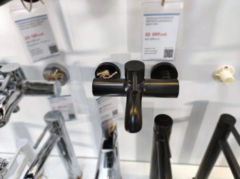 Смеситель для ванны Kludi Bozz черный матовый 386913976 (детальная фотография), черные