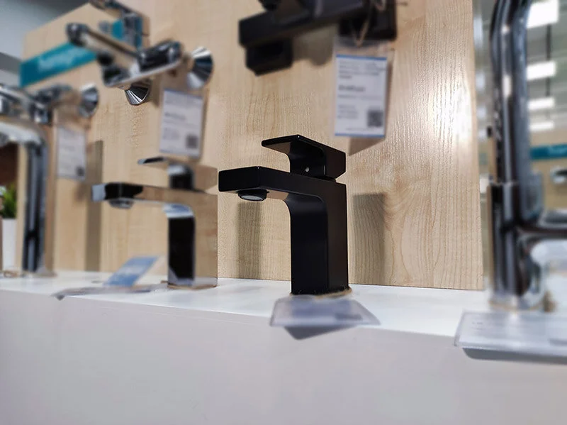 Смеситель для раковины Hansgrohe Vernis Shape матовый черный 71561670 (детальная фотография) index_1