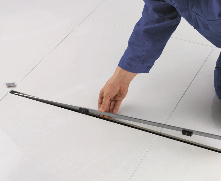 Душевой лоток Viega Advantix Vario 120 см с решеткой хром 704360 (детальная фотография), стандартные