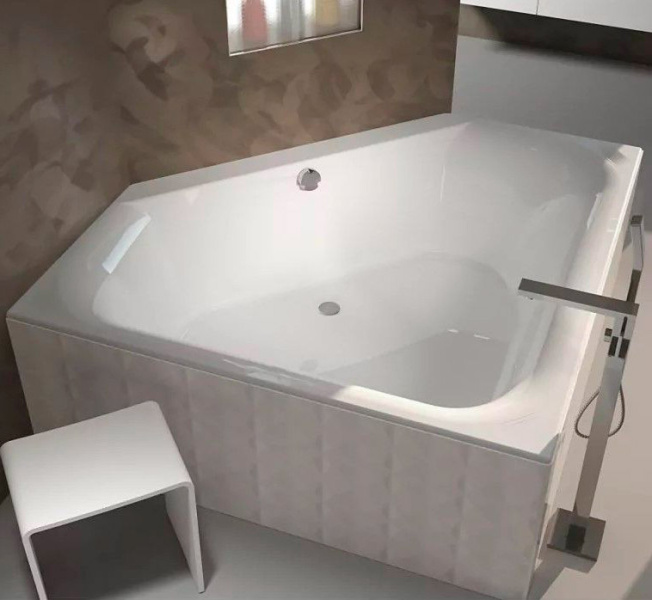 Ванна акриловая Riho Austin 145х145 см угловая B005001005 (детальная фотография), акриловые