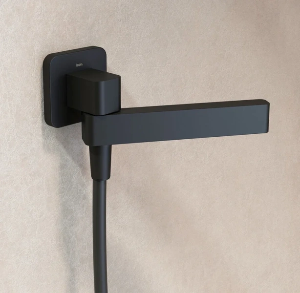 Излив IDDIS Slide черный SLIBL0Si63 (детальная фотография) index_1