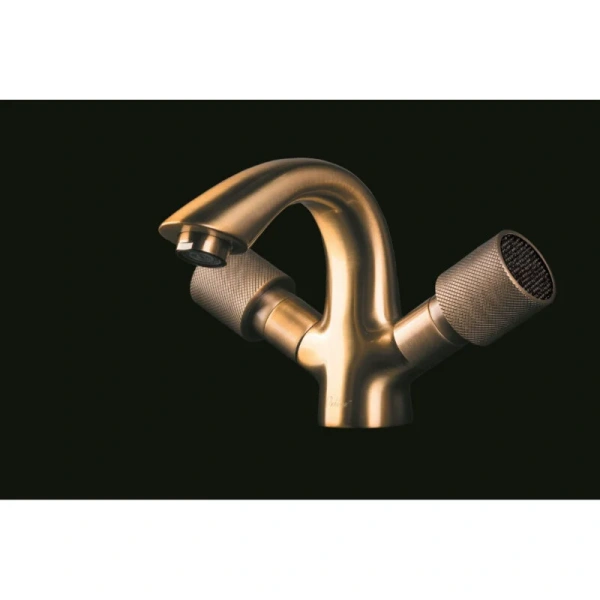 Смеситель для раковины Boheme Royal Cristal бронза/черный 311-Royal/CRST black (детальная фотография)