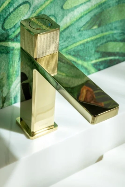 Смеситель для раковины Boheme Quad золото 159-G (детальная фотография), золото