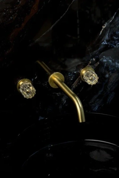 Смеситель для раковины Boheme Elegante золото матовое 152-2-MG-EL (детальная фотография), классические, ретро, с кристаллами swarovski, с элементами стекла, декорированные