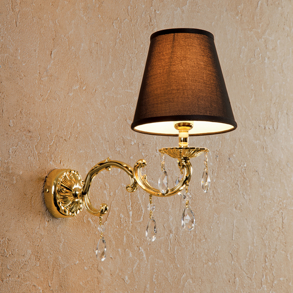 Светильник для ванной, крепление к стене, абажур чёрного цвета, фурнитура золото, La Beaute LU10N.ORM (детальная фотография)