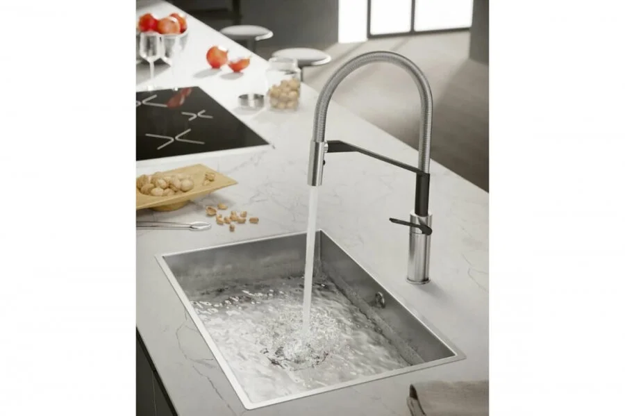 Смеситель для кухни Nobili Heron хром/черный HR125300CB (детальная фотография), высокие, из латуни, округлая форма