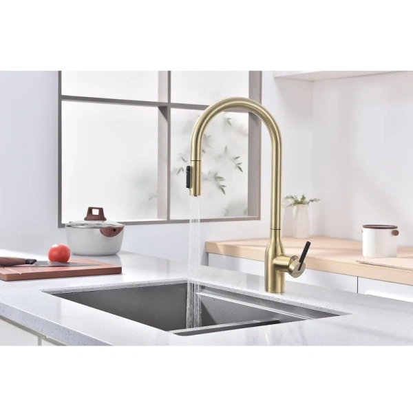 Смеситель для питьевой воды Paulmark Universal светлое брашированное золото Un213880-SBG (детальная фотография), высокие, из латуни, округлая форма, для питьевой воды с фильтром