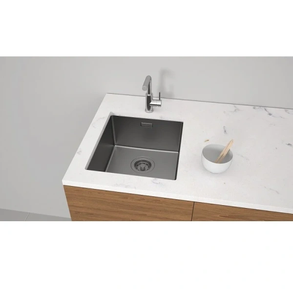 Мойка для кухни Paulmark Yuni 39 см вороненая сталь YU39-GM (детальная фотография), прямоугольной формы