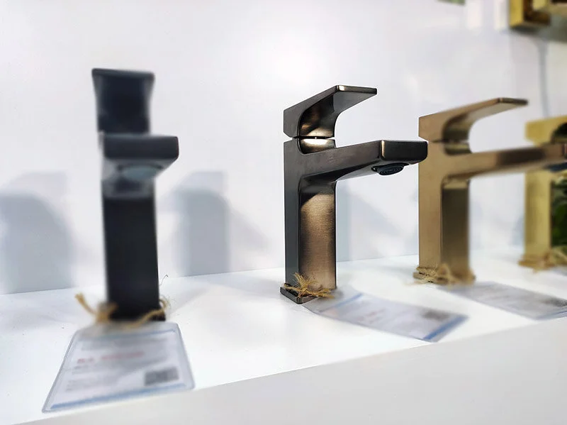 Смеситель для раковины Hansgrohe Metropol шлифованный черный хром 32507340 (детальная фотография), нет в наличии