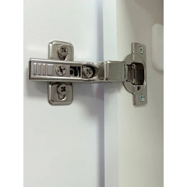 Зеркальный шкаф с подсветкой Misty Алюр 60 см с розеткой (детальная фотография), недорогo, с подсветкой, с розеткой