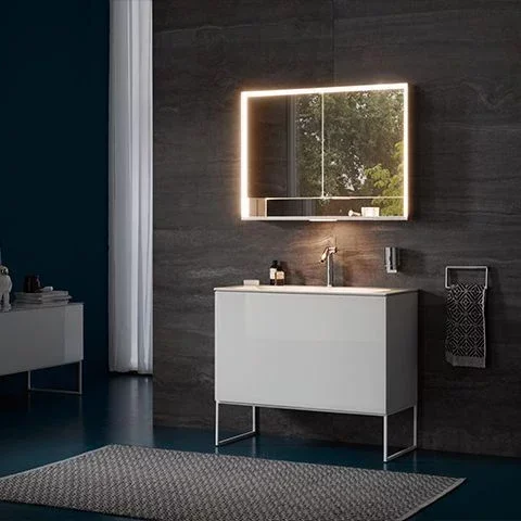 Зеркальный шкаф с подсветкой Keuco Royal Lumos 100 см с розеткой 14314171301 (детальная фотография), современные, hi-tech