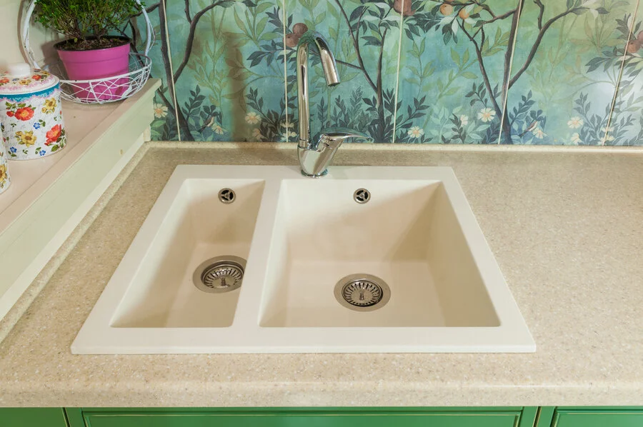 Смеситель для кухни Omoikiri Umi 4994 поворотный излив (детальная фотография), современные, hi-tech