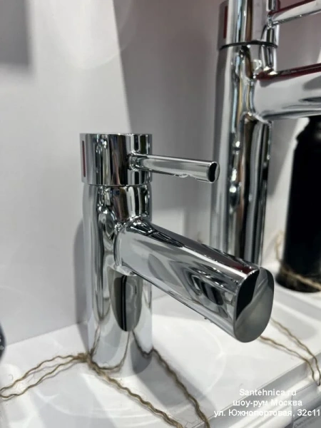 Смеситель для раковины Jacob Delafon Cuff однорычажный E37041-CP (детальная фотография), недорогие, округлая форма, с донным клапаном