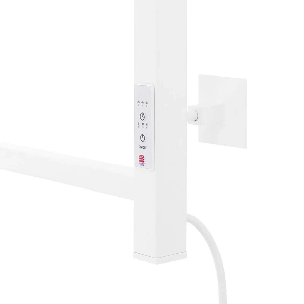 Полотенцесушитель электрический Energy Cube 40x90 см белый матовый EETR0CUBE09040R903M (детальная фотография), электрические с наружной вилкой, электрические скрытого подключения, правое подключение