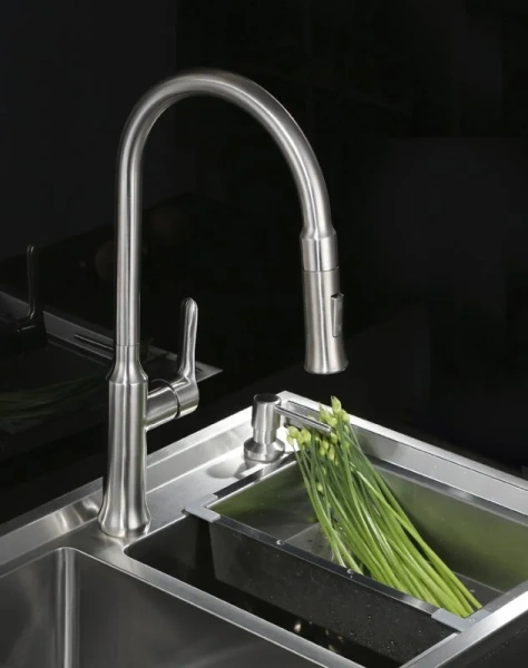 Смеситель для кухни BelBagno Nova двухрежимный BB-LAM38-IN (детальная фотография), современные, hi-tech