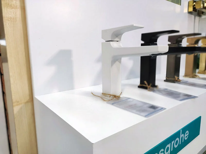 Смеситель для раковины Hansgrohe Metropol матовый белый 32507700 (детальная фотография), белые