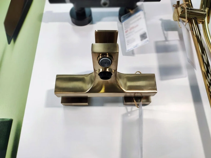 Смеситель для ванны Hansgrohe Metropol шлифованная бронза 32540140 (детальная фотография), однорычажные, двухрычажные