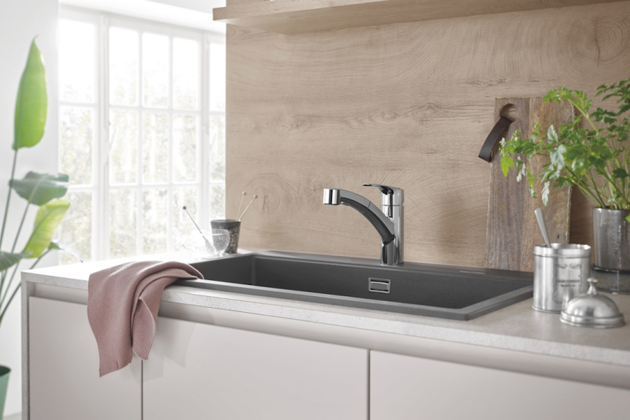 Смеситель для кухни Grohe Eurosmart с вытяжным душем 30305001 (детальная фотография), с поворотным изливом, с длинным изливом, c выдвижным изливом (лейкой)