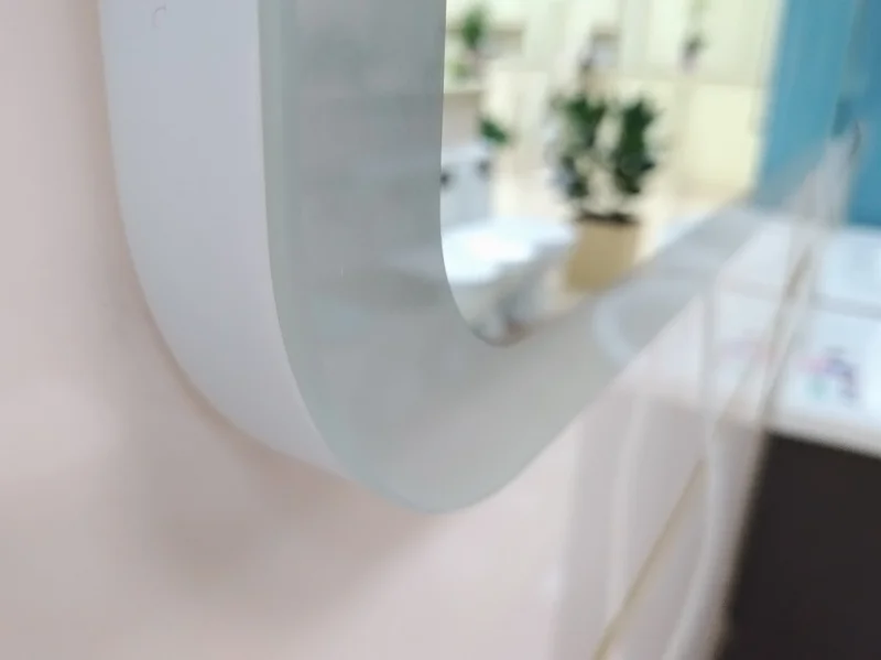 Зеркало с подсветкой Misty Неон 60 см белое П-Нео060080-3ПРСНЗКУ (детальная фотография), современные, hi-tech