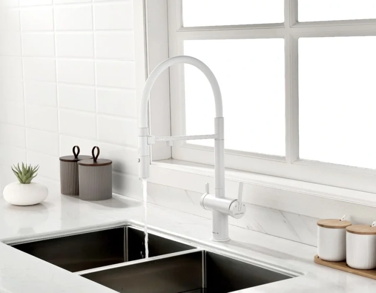 Смеситель для питьевой воды Paulmark Gravity белый матовый Gr213888-WH (детальная фотография), белые