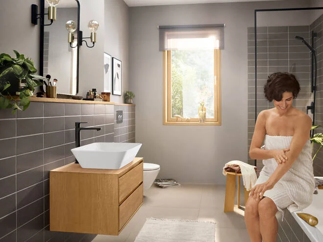 Смеситель для раковины Hansgrohe Rebris черный матовый 72581670 (детальная фотография), черные
