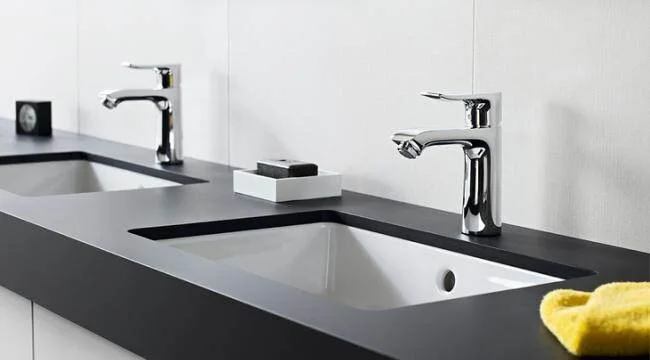 Смеситель для раковины Hansgrohe Metris однорычажный 31121000 (детальная фотография), хром