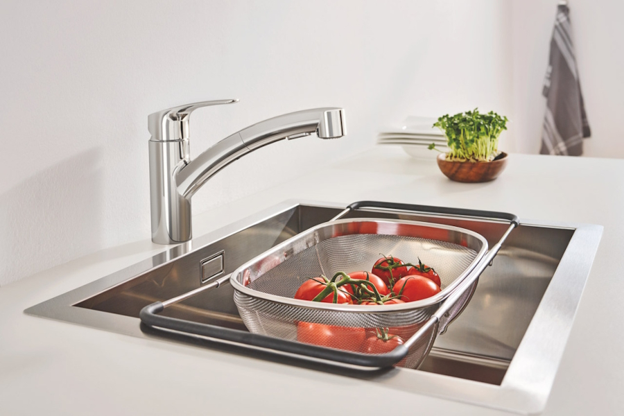 Смеситель для кухни Grohe Eurosmart с вытяжным душем 30305001 (детальная фотография), хром
