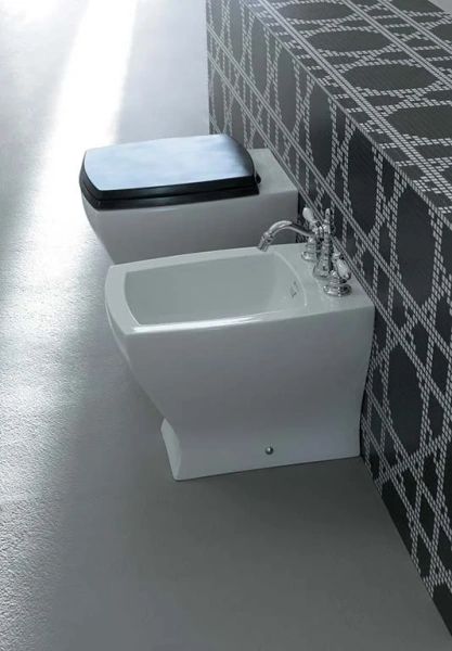 Унитаз напольный ArtCeram Jazz белый JZV002 01 00 (детальная фотография), с вертикальным выпуском в пол, с горизонтальным, прямым выпуском, с прямым выпуском