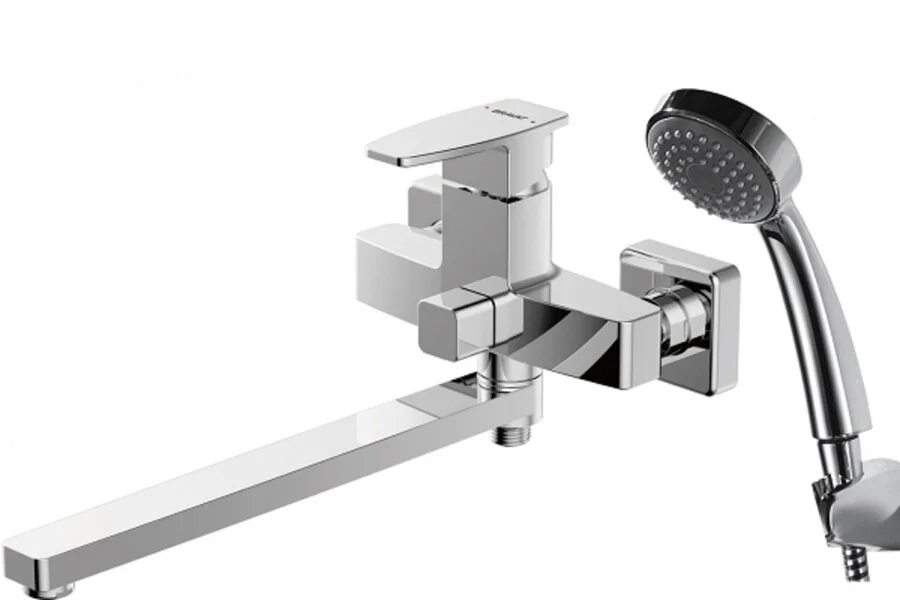 Смеситель для ванны Bravat Riffle F672106C-LB (детальная фотография)