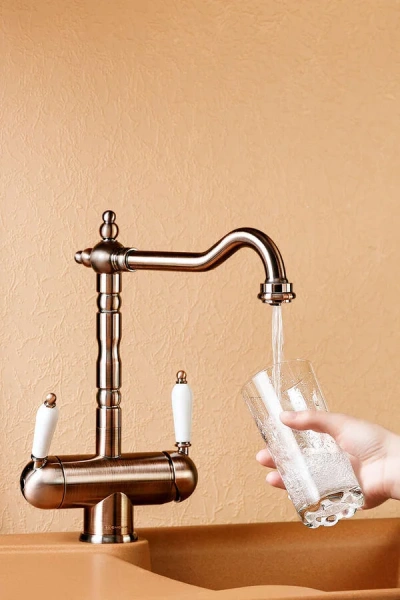 Смеситель для кухни Omoikiri Amagasaki-GB графит 4994362 (детальная фотография), с поворотным изливом