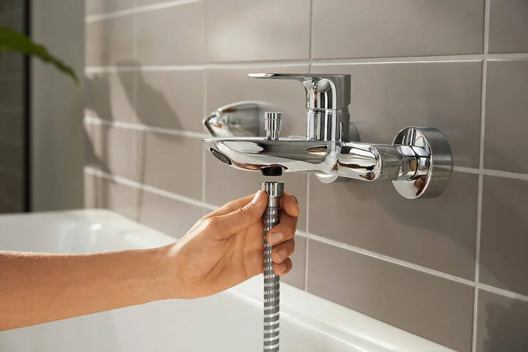 Смеситель для ванны Hansgrohe Rebris 72450 настенный (детальная фотография), недорогие