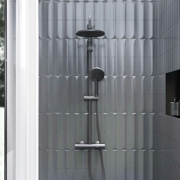 Душевая стойка Damixa Jupiter черная 977800300 (детальная фотография), без излива