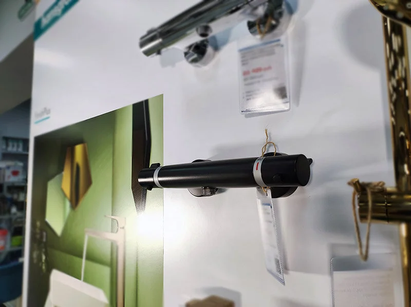 Смеситель для душа Hansgrohe Ecostat Comfort матовый черный 13116670 (детальная фотография), с термостатом