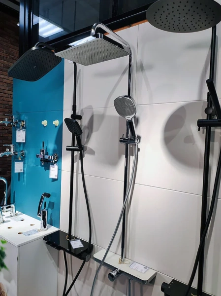 Душевая стойка Damixa Merkur 940730 со смесителем-полкой (детальная фотография) index_1