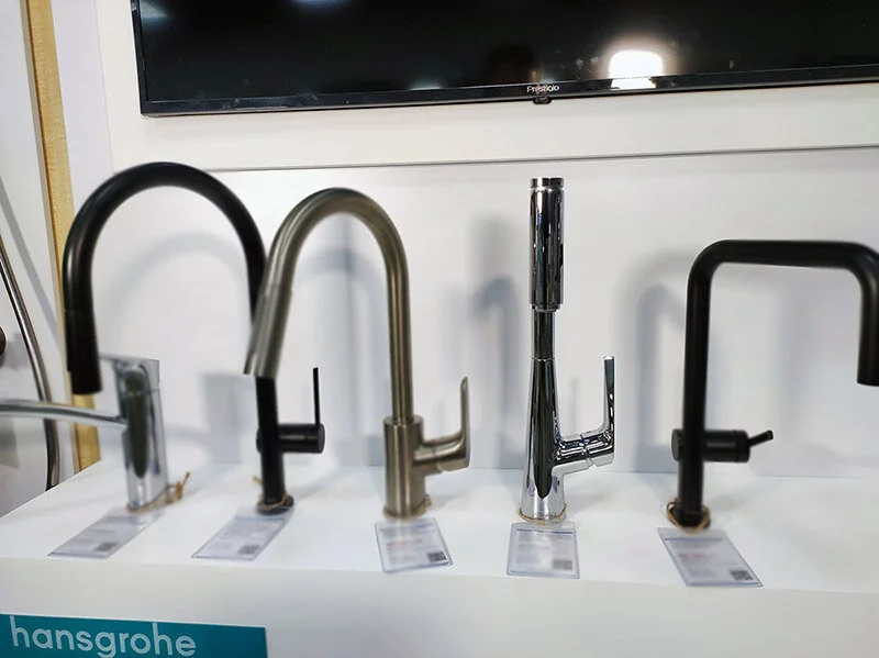 Смеситель для кухни Hansgrohe Talis Select S 72821 с выдвижным изливом (детальная фотография), однорычажные, двухрычажные