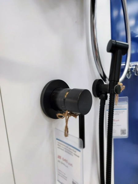 Гигиенический душ с смесителем Kludi Bozz черный 389983976 (детальная фотография), черные