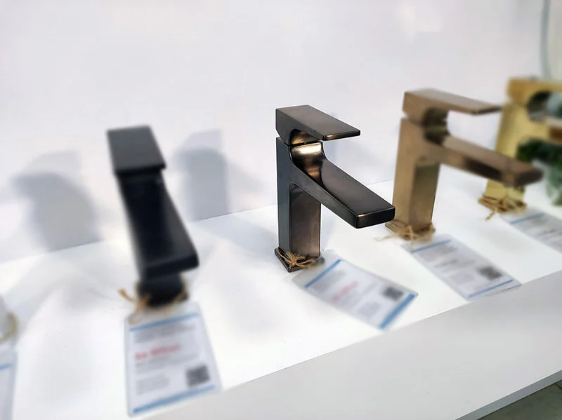 Смеситель для раковины Hansgrohe Metropol шлифованный черный хром 32507340 (детальная фотография) index_1