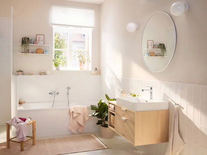 Смеситель для ванны Hansgrohe Rebris хром 72443000 (детальная фотография), с 2 монтажными отверстиями
